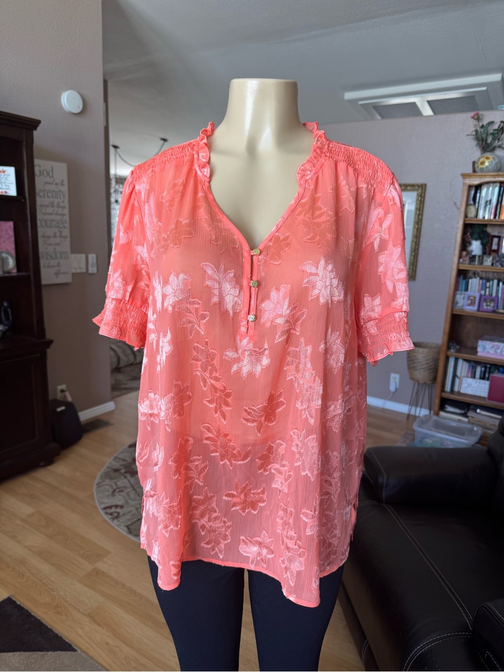 Liz Claiborne sheer orange short sleeve V-neck blouse-size XL